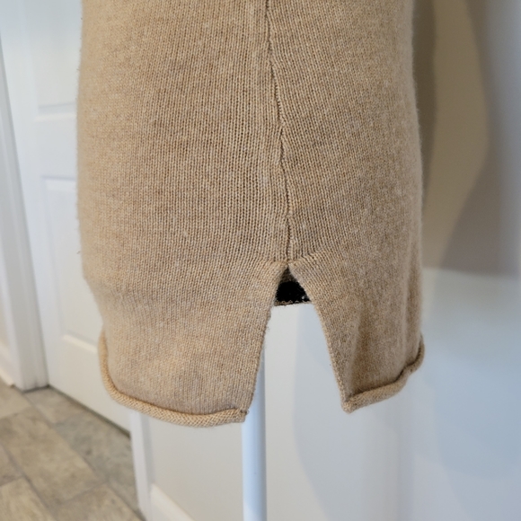 EUC Athleta Cashmere Sweater - Picture 7 of 10